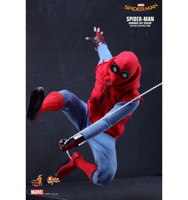 Hot Toys MMS414 Spider-Man: Homecoming - Spider-Man (Homemade Suit Version)  1/6th Scale Collectible Figure - Simply Toys