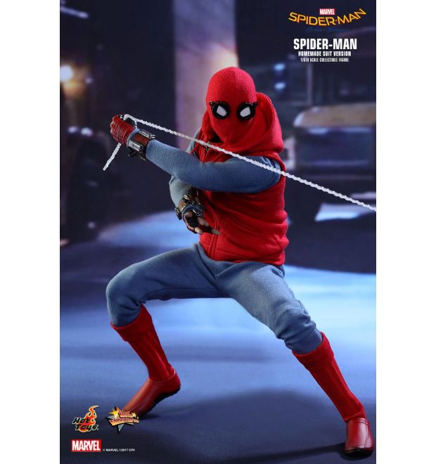 Hot Toys MMS414 Spider-Man: Homecoming - Spider-Man (Homemade Suit Version)  1/6th Scale Collectible Figure - Simply Toys